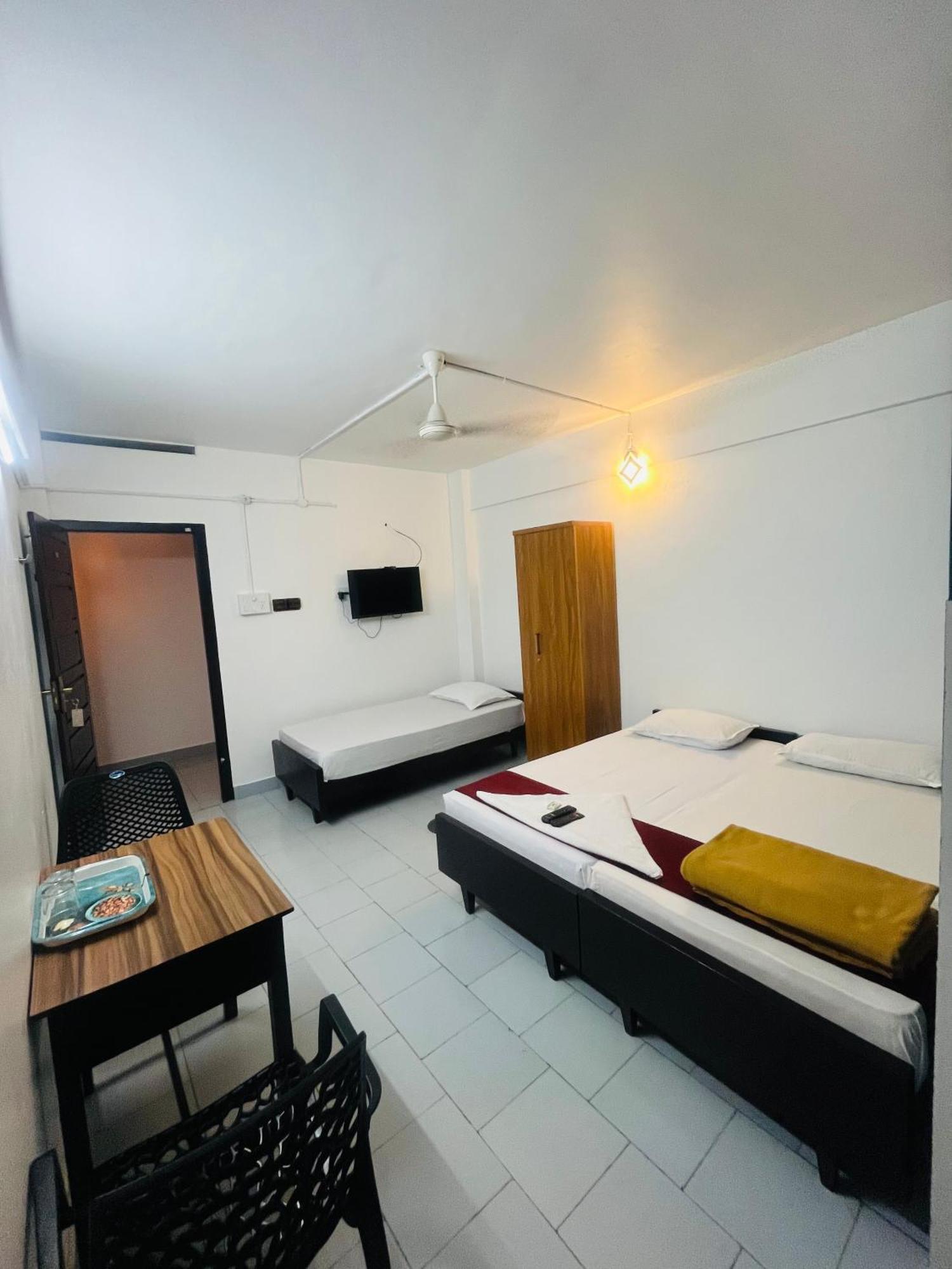 Priya Lodge Kozhikode Exterior foto